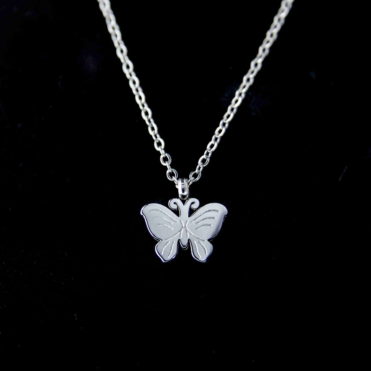 CHAIN STAINLESS STEEL WITH PENDANT BUTTERFLY RHODIUM PLATED