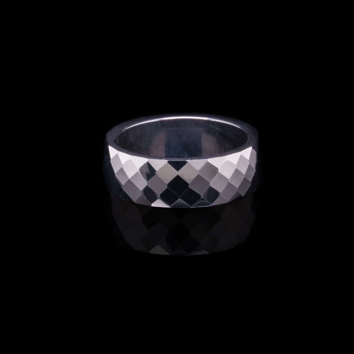 RING TUNGSTEN CARBIDE WHITE SIZE 26