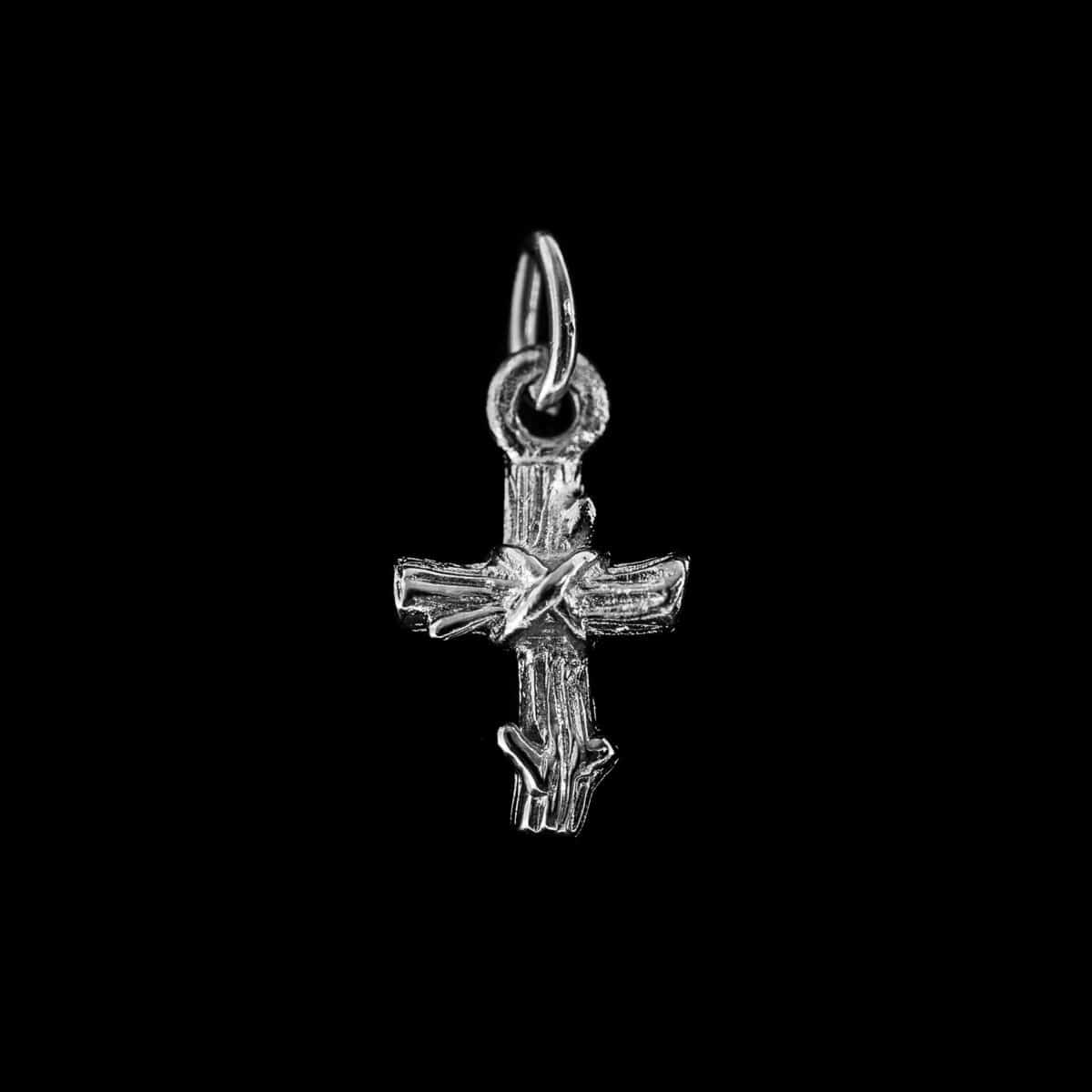 PENDANT SS W/CROSS